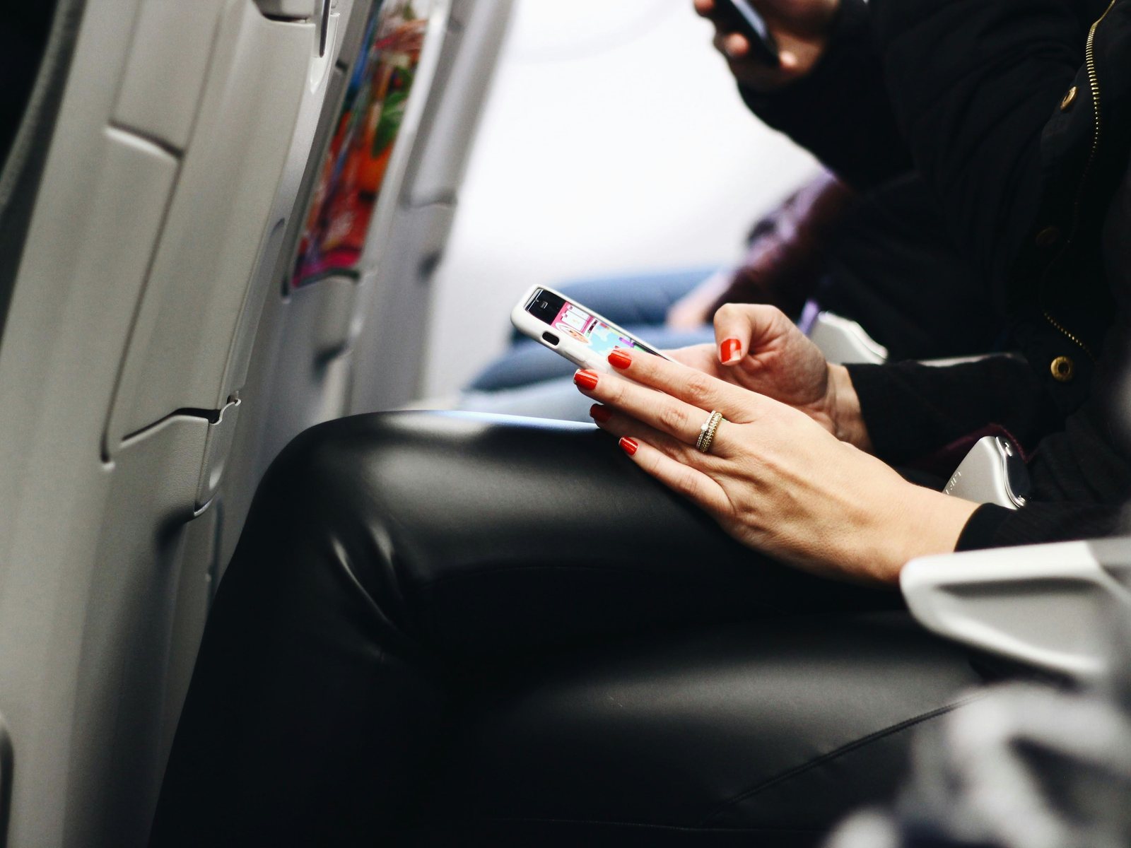 Social Media, Digital Wellbeing & Mental Health